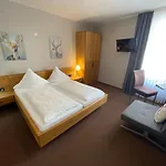 Weingutshotel Piesporter Goldtroepfchen 3* Piesport