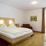 Weingutshotel Piesporter Goldtroepfchen Hotell 3*