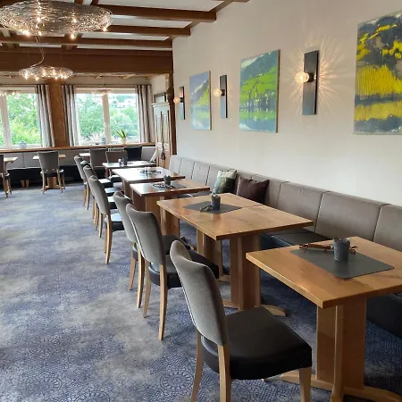 Weingutshotel Piesporter Goldtroepfchen 3* Piesport