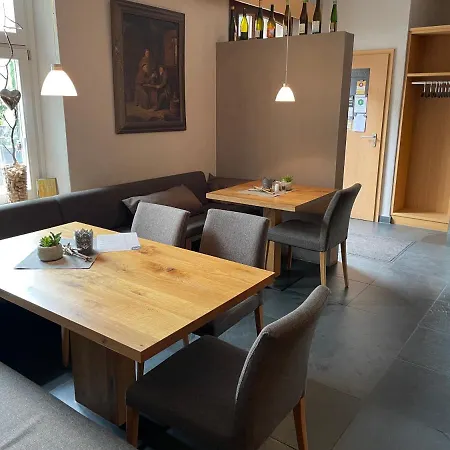 Weingutshotel Piesporter Goldtroepfchen 3* Piesport