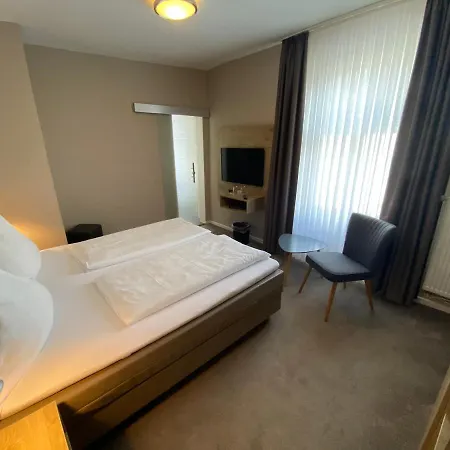 Weingutshotel Piesporter Goldtroepfchen Hotel 3*
