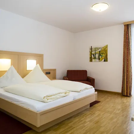 Weingutshotel Piesporter Goldtroepfchen Hotel 3*
