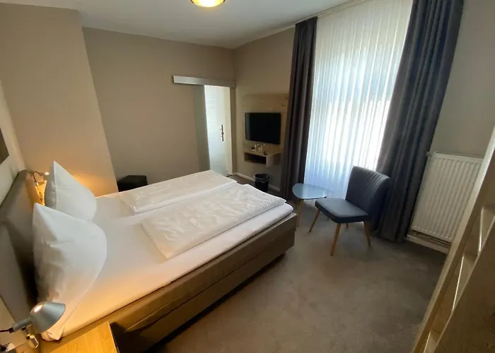 Weingutshotel Piesporter Goldtroepfchen فندق 3*